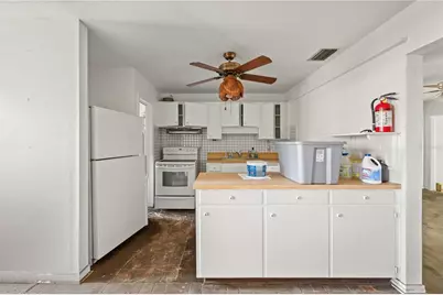 210 Harvey Street, Punta Gorda, FL 33950 - Photo 10