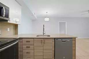 6401 Aragon Way, Fort Myers, FL 33966 - Photo 4