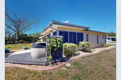 18393 Hottelet Circle, Port Charlotte, FL 33948 - Photo 10