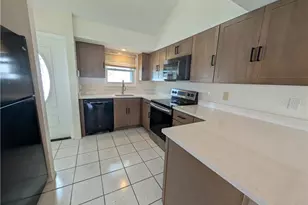 707 SW 3rd Ct, Cape Coral, FL 33991 - Photo 6