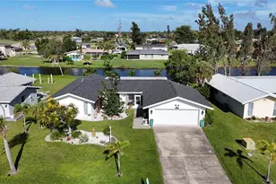 122 Annapolis Ln, Rotonda West, FL 33947 - Photo 4