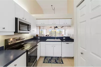 432 Sunset Lake Boulevard #203, Venice, FL 34292 - Photo 18