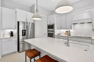 17312 Luminous Ave, Venice, FL 34293 - Photo 8