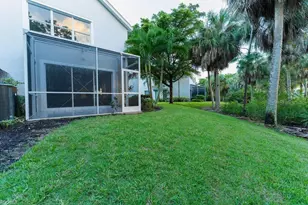 8350 Village Edge Cir, Fort Myers, FL 33919 - Photo 10