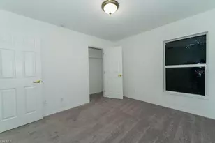 8350 Village Edge Cir, Fort Myers, FL 33919 - Photo 38