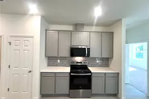 4 Lynbrook Dr, Palm Coast, FL 32137 - Photo 4