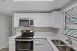 101 Oberlin Rd, Venice, FL 34293 - Photo 10