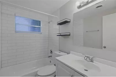 101 Oberlin Road, Venice, FL 34293 - Photo 4