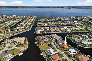 132 Crescent Dr, Punta Gorda, FL 33950 - Photo 2