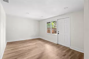 2234 Phillippi St, Sarasota, FL 34231 - Photo 22