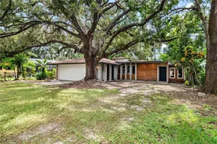 2234 Phillippi St, Sarasota, FL 34231 - Photo 2