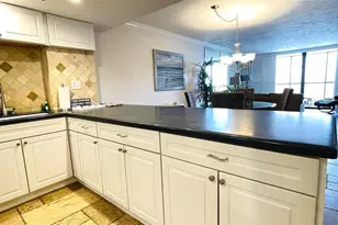 6480 Midnight Pass Rd, Sarasota, FL 34242 - Photo 18