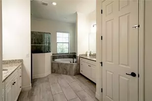 20315 Passagio Dr, Venice, FL 34293 - Photo 16