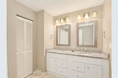 623 Oak Hill Circle #28, Sarasota, FL 34232 - Photo 20