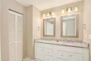 623 Oak Hill Cir, Sarasota, FL 34232 - Photo 20