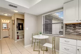 623 Oak Hill Cir, Sarasota, FL 34232 - Photo 6