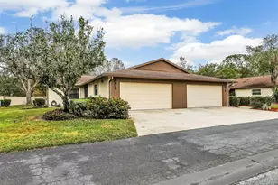 623 Oak Hill Cir, Sarasota, FL 34232 - Photo 1