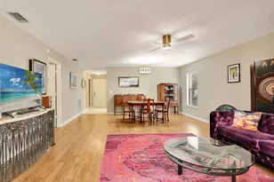 623 Oak Hill Cir, Sarasota, FL 34232 - Photo 2