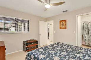 623 Oak Hill Cir, Sarasota, FL 34232 - Photo 22