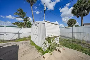 4221 Triton Rd, Venice, FL 34293 - Photo 30