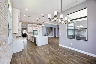 8969 Bernini Pl, Sarasota, FL 34240 - Photo 12