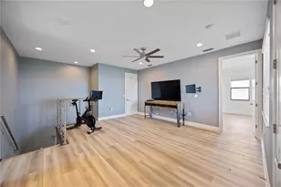 8969 Bernini Pl, Sarasota, FL 34240 - Photo 32