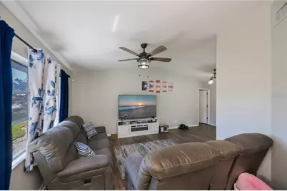 18530 Hottelet Circle, Port Charlotte, FL 33948 - Photo 8