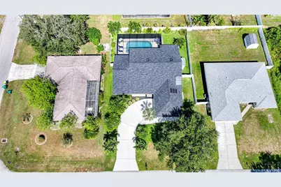 18380 Robinson Avenue, Port Charlotte, FL 33948 - Photo 4