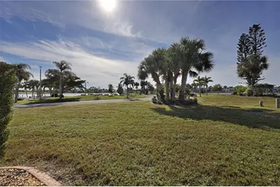 2100 Kings Highway #19, Port Charlotte, FL 33980 - Photo 52
