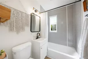 130 Palmetto Cir NE, Port Charlotte, FL 33952 - Photo 18