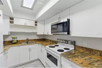 21267 Gertrude Avenue #109, Port Charlotte, FL 33952 - Photo 10