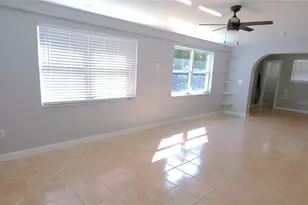 140 Palmetto Cir NE, Port Charlotte, FL 33952 - Photo 4