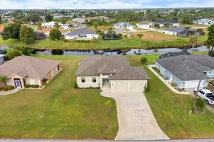 168 Mariner Ln, Rotonda West, FL 33947 - Photo 2