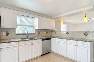 11234 Yewtree Ave, Port Richey, FL 34668 - Photo 14