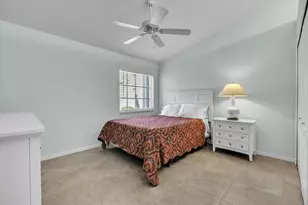 12221 SW Kingsway Cir, Lake Suzy, FL 34269 - Photo 32