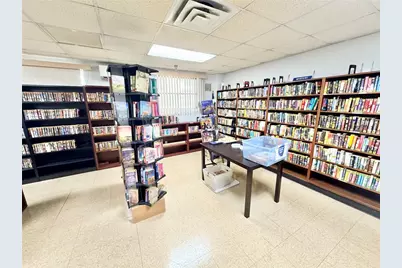 5217 Pebble Beach Avenue, Sarasota, FL 34234 - Photo 82