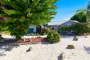 7490 Spinnaker Blvd, Englewood, FL 34224 - Photo 2