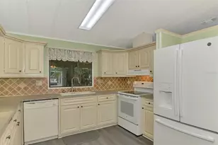 612 La Jolla Cir, North Port, FL 34287 - Photo 16