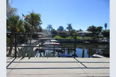 5571 Riverbluff Circle #V1, Sarasota, FL 34231 - Photo 16