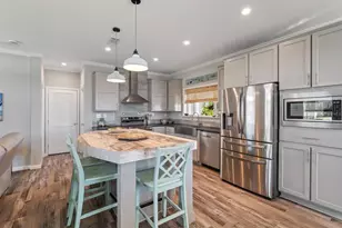 3102 Goldfinch Terrace, Englewood, FL 34224 - Photo 14