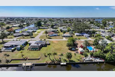 134 Easton Drive NW, Port Charlotte, FL 33952 - Photo 8