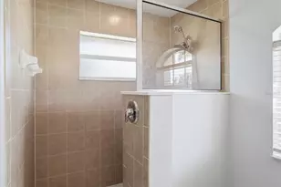 34 Medalist Cir, Rotonda West, FL 33947 - Photo 22