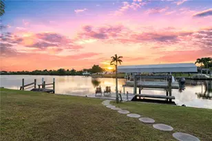 407 Dunn Dr, Port Charlotte, FL 33952 - Photo 4