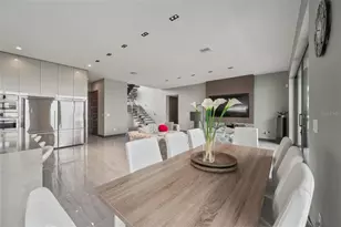 36 Dolphin Dr, Treasure Island, FL 33706 - Photo 10