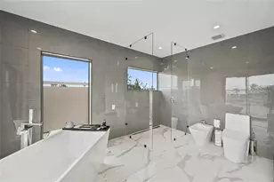 36 Dolphin Dr, Treasure Island, FL 33706 - Photo 40