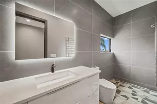 36 Dolphin Dr, Treasure Island, FL 33706 - Photo 24