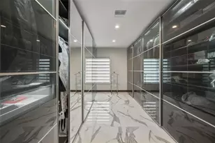 36 Dolphin Dr, Treasure Island, FL 33706 - Photo 34