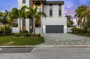 36 Dolphin Dr, Treasure Island, FL 33706 - Photo 2