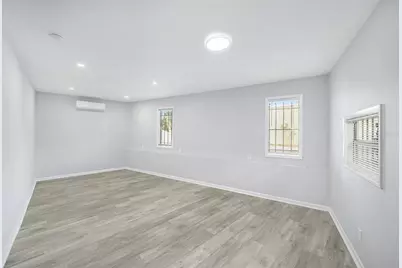 10714 N Central Avenue, Tampa, FL 33612 - Photo 12