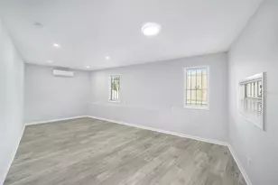 10714 N Central Ave, Tampa, FL 33612 - Photo 12